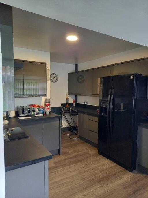 Modernised Home With 2 Bedrooms In Cardiff Dış mekan fotoğraf